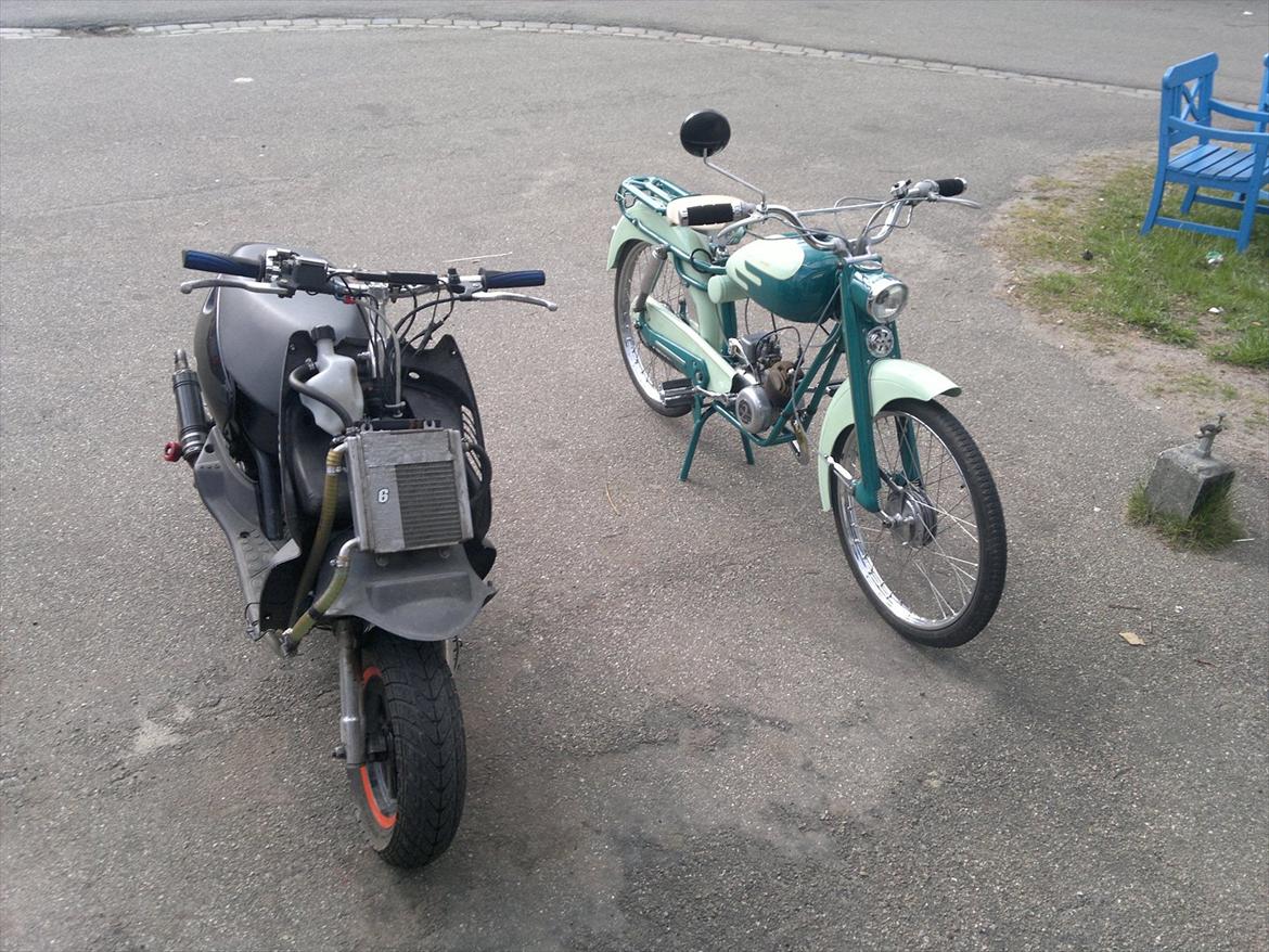 Aprilia Sonic SD LC - Mig og morfar på tur :P billede 2