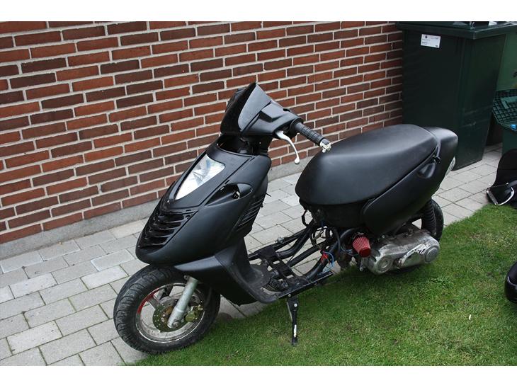 {{currentPhoto.altText}} billede {{currentPhoto.number}}