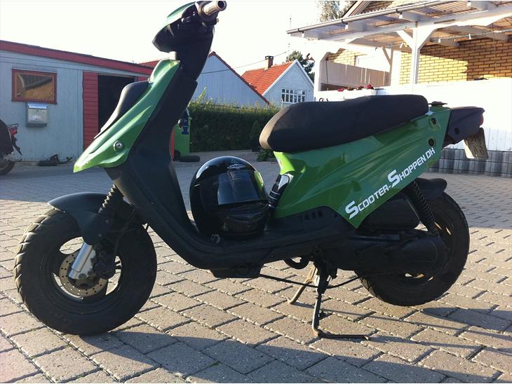 {{currentPhoto.altText}} billede {{currentPhoto.number}}