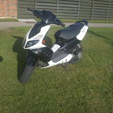 Peugeot Speedfight 2 *SOLGT*