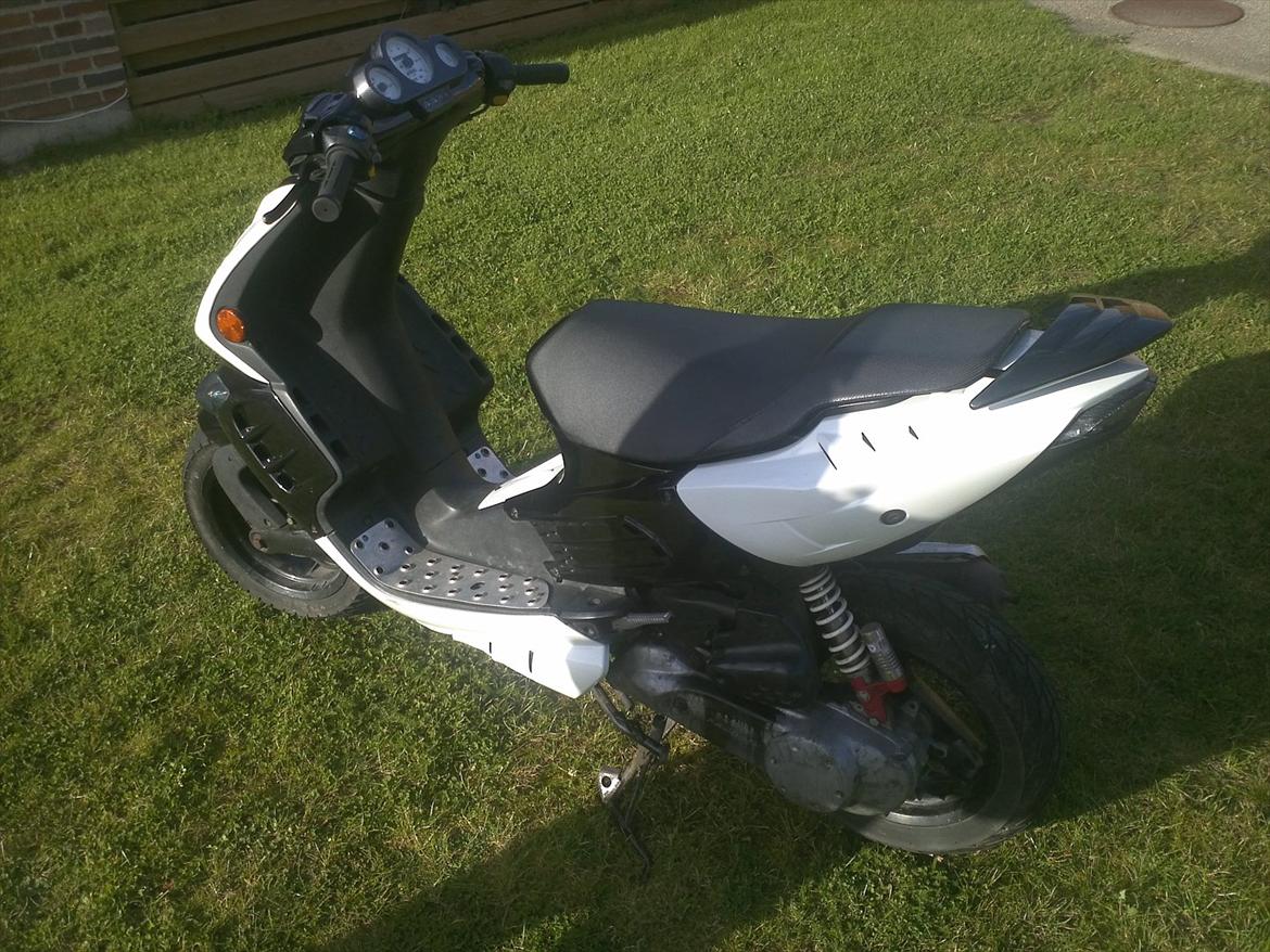 Peugeot Speedfight 2 *SOLGT* billede 5