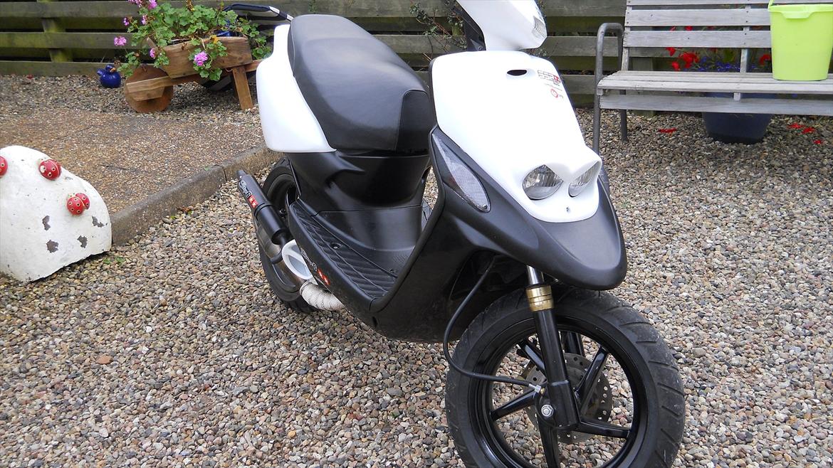 Yamaha bws ng Evo  - som den ser ud nu .. d. 4.10.11
forandring fryder jo .. smid da lige en kommentar hvis det er ..:)  billede 1