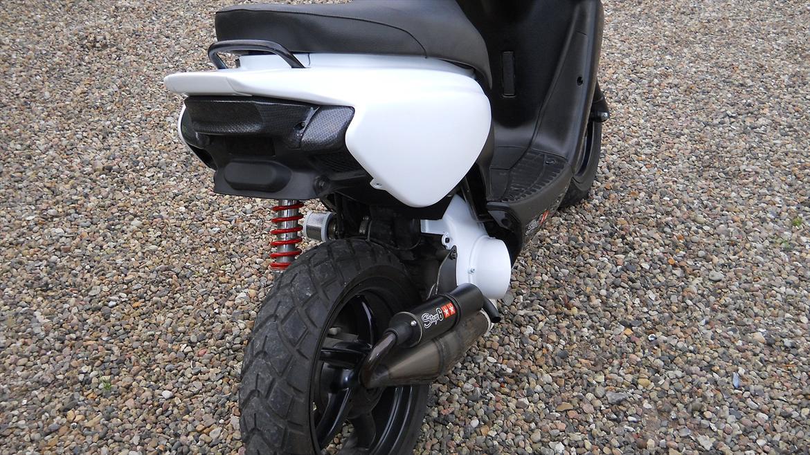 Yamaha bws ng Evo  - som den ser ud nu .. d. 4.10.11
forandring fryder jo .. smid da lige en kommentar hvis det er ..:)  billede 3