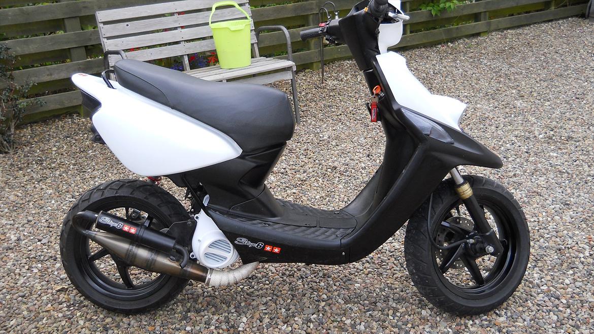 Yamaha bws ng Evo  - som den ser ud nu .. d. 4.10.11
forandring fryder jo .. smid da lige en kommentar hvis det er ..:)  billede 5