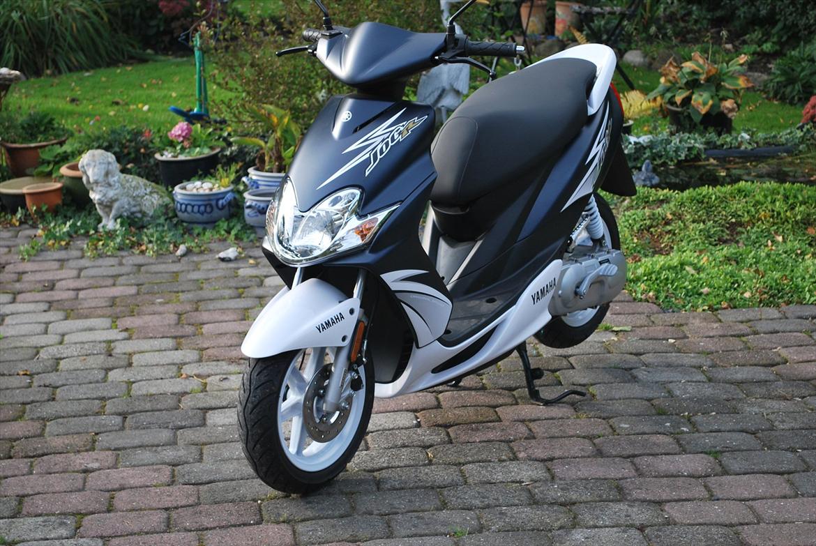 Yamaha Jog R . Hverdagsmaskinen SOLGT!.  billede 1