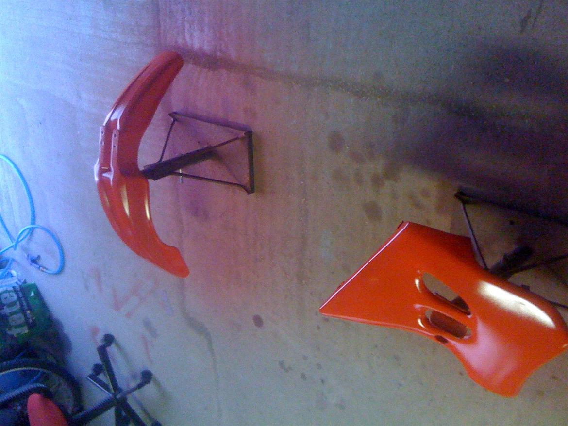 Suzuki Rmx  *SOLGT* - Skjolde ved at blive malet. billede 3