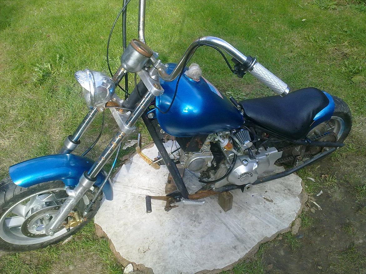 MiniBike Loncin Chopper 48cc - som den ser ud nu billede 1