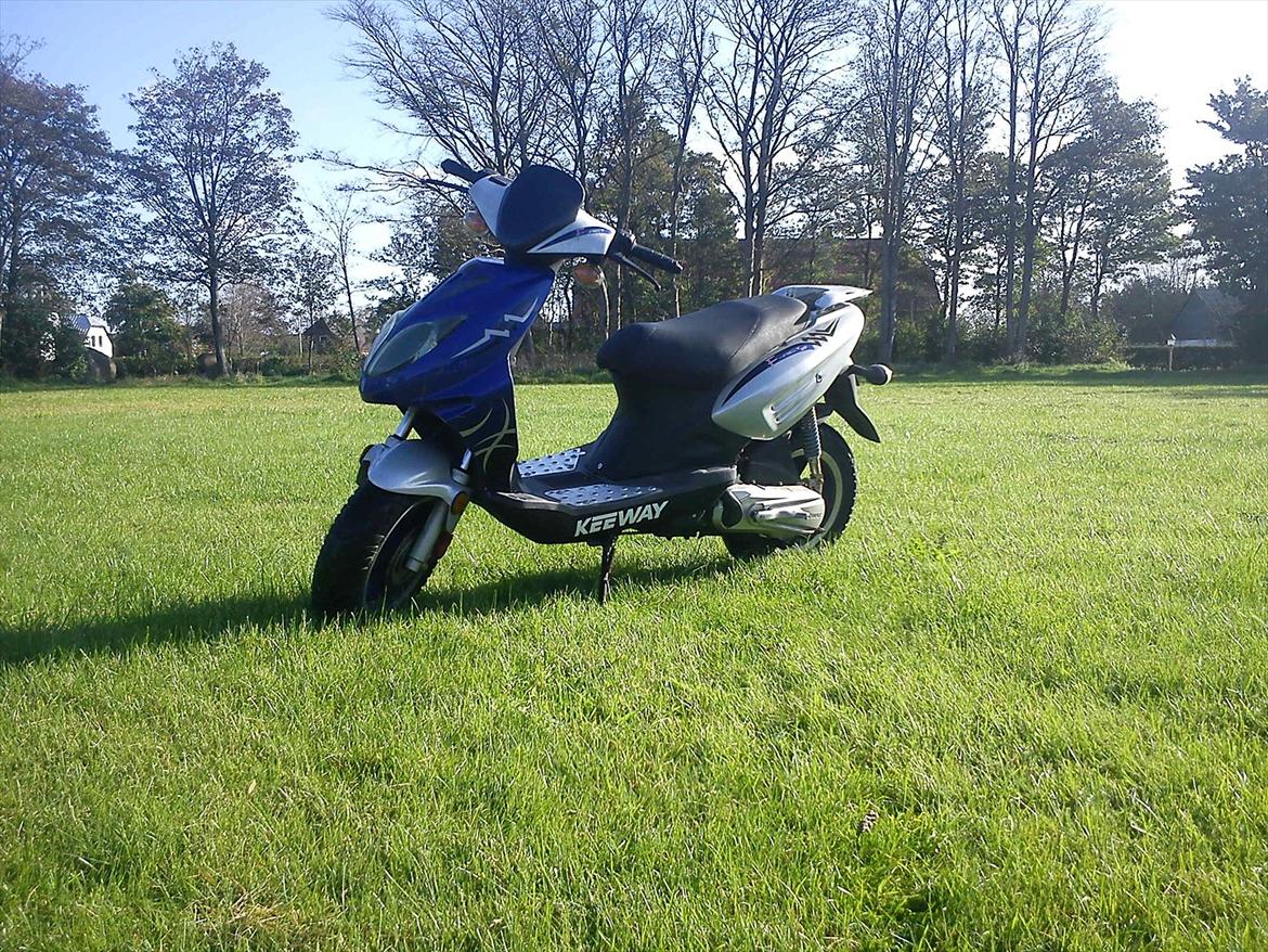 Keeway F-ACT  45 scooter, SOLGT billede 12