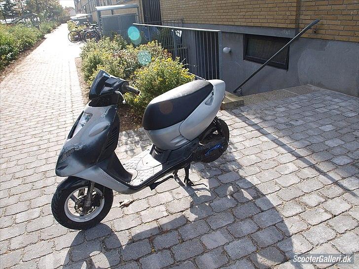 Aprilia Sonic billede 2