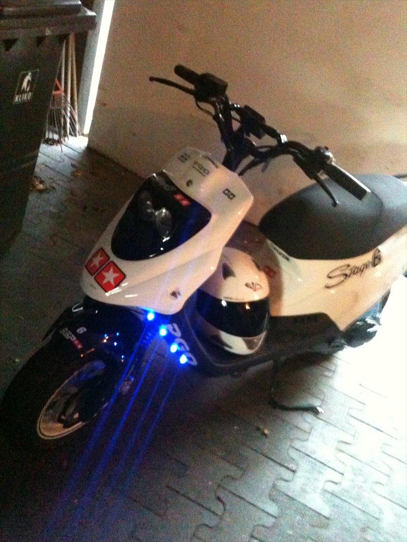 PGO Hot Naked billede 9