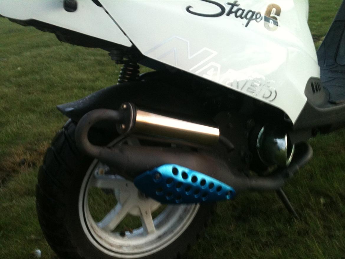 PGO Hot Naked billede 14