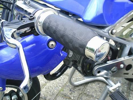 MiniBike Pocket - *BYTTET* - Håndtaget .. Dejligt nok at holde om billede 8