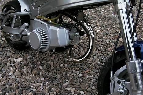 MiniBike SJGM-200 - boostcylinderkit, tænding bag starterhuset er forskudt 17%, for bedre optræk billede 3