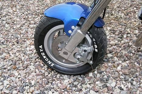 MiniBike SJGM-200 - forgaffel of dobbelt skivebremse fra en devilsbike.... billede 5