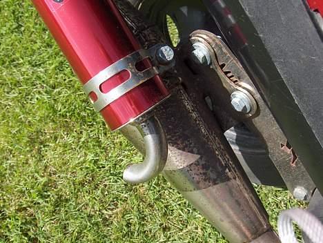 Yamaha Jog FS - Udstødningen er desværre er lidt rusten. Bliver pudset op og får klar-lak !! billede 10