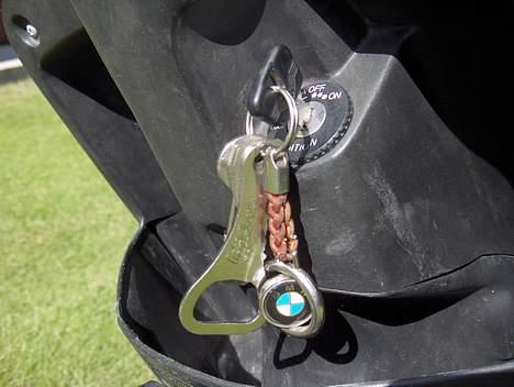 Yamaha Jog FS - Carlsberg oplukker og BMW nøglering i nøglebundt :D billede 14
