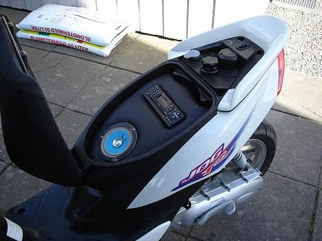 Yamaha Jog r (Projekt LC) - Se mit monteret anlæg. billede 1