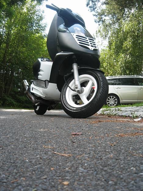 Aprilia ^^sonic^^  Niiiice.... - TVILLINGER<3  billede 1