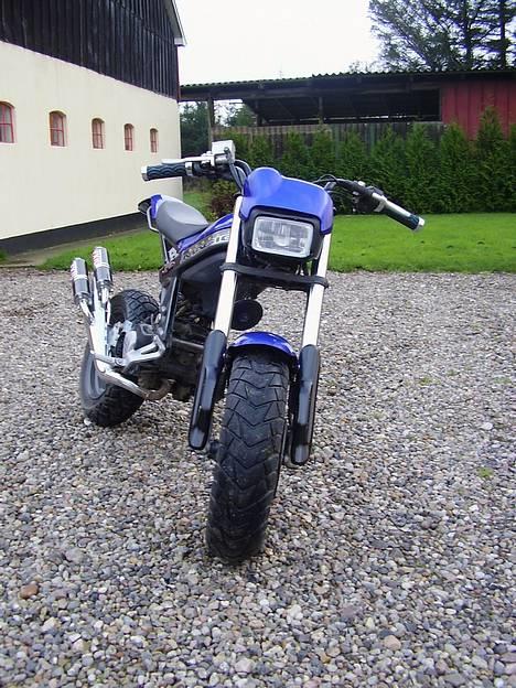 Suzuki street magic solgt - forfra..... billede 5