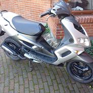 Peugeot speedfight 2