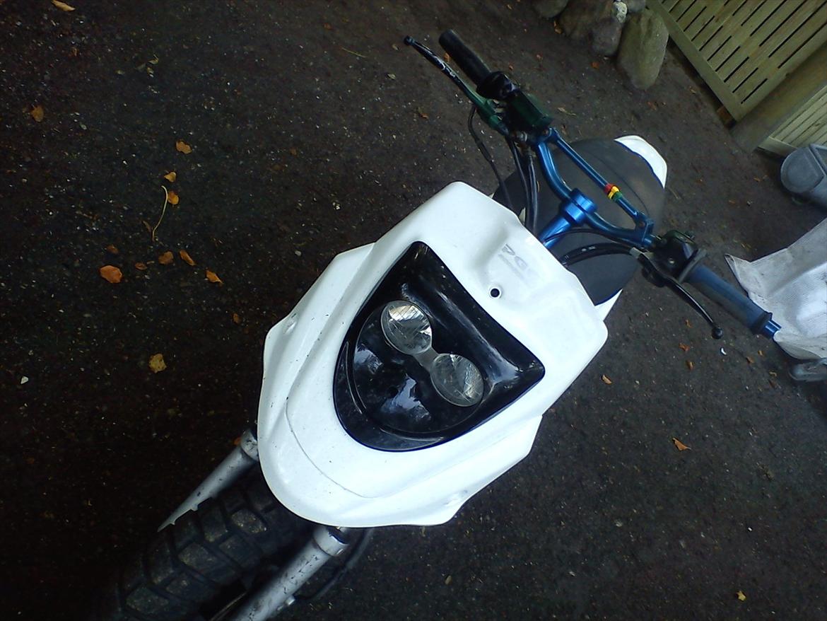 PGO hot 50 hvid  billede 1