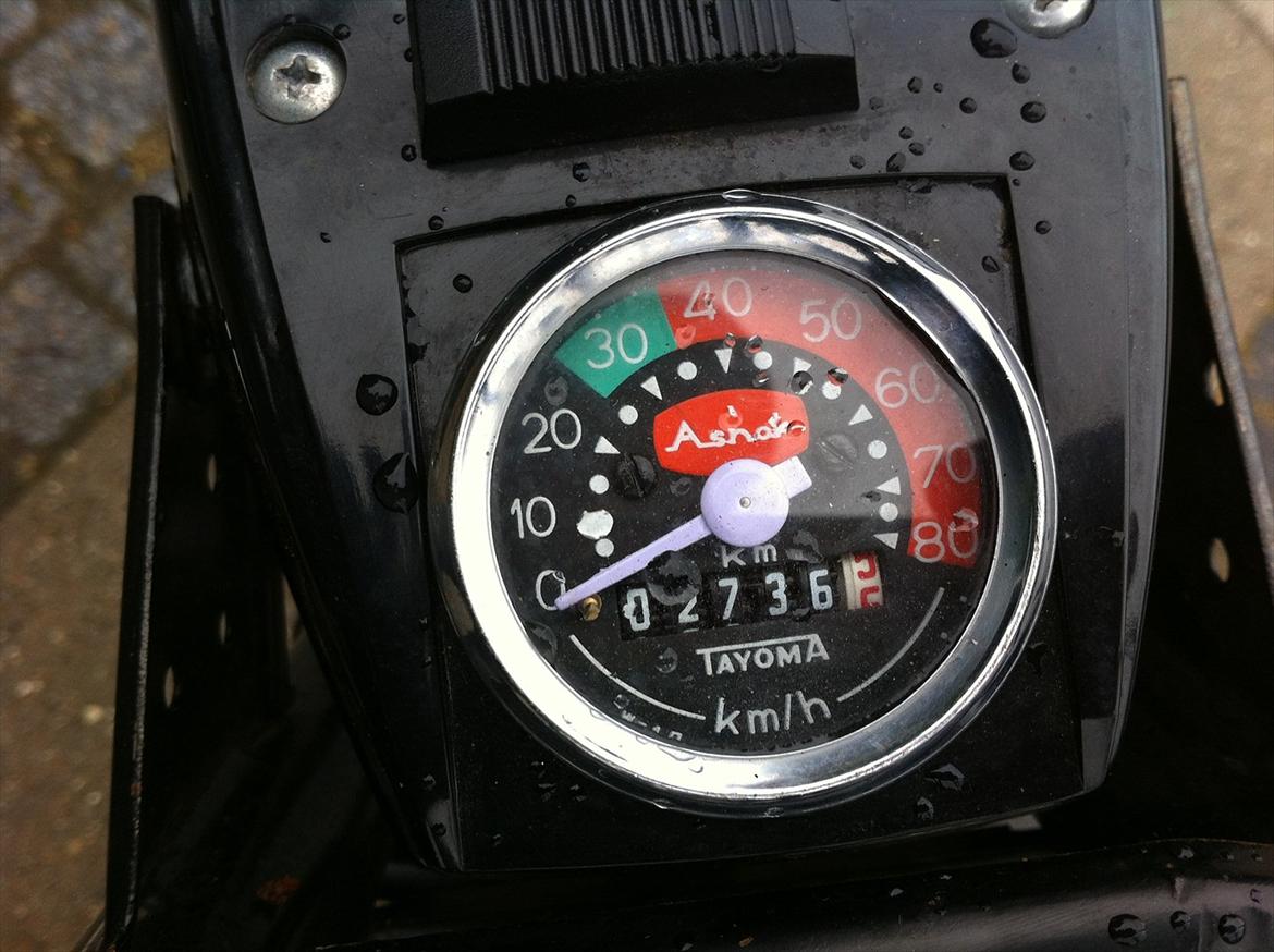 Puch Maxi K  - Den tidligere ejer skiftede speedometer, styr og forlygte. Mine kørte kilometer: 5 billede 9