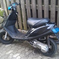 Yamaha jog as pro sport ac (solgt)