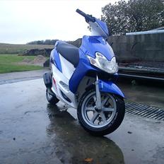 Yamaha jog R " bluetop" Solgt