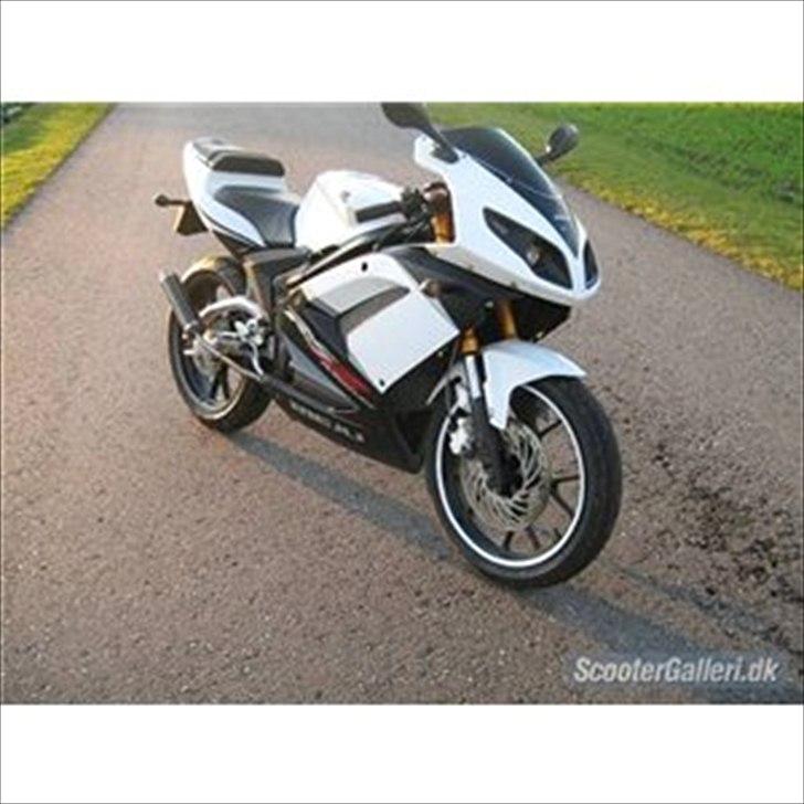 Rieju RS2 Matrix special Pro solgt - lånt af gammel ejere;) billede 8