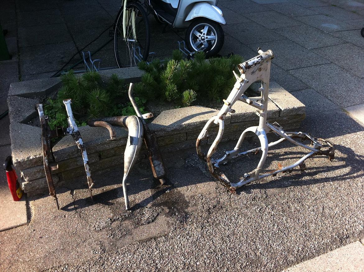 Suzuki RMX (Solgt) - Stel før sandblæsning  billede 10