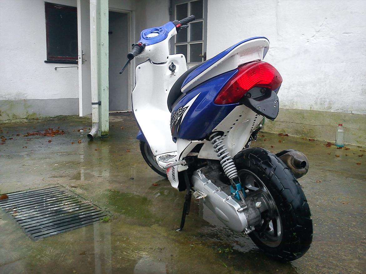 Yamaha jog R " bluetop" Solgt billede 4