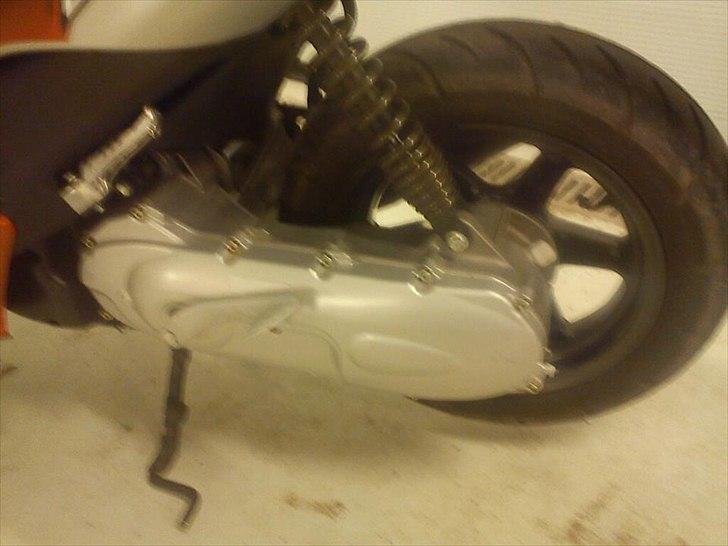 Yamaha jog r - billede at motoren billede 6