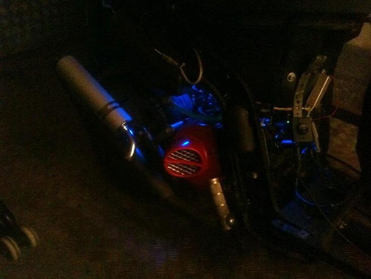 {{currentPhoto.altText}} billede {{currentPhoto.number}}