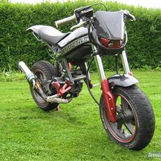 Suzuki Suzuki street magic Solgt