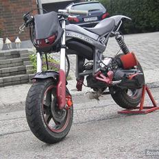 Suzuki Suzuki street magic Solgt