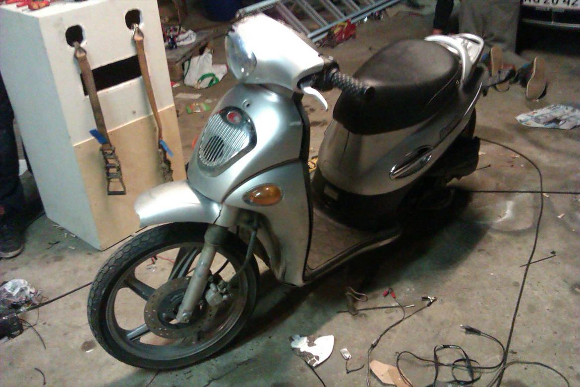 Kymco People billede 1
