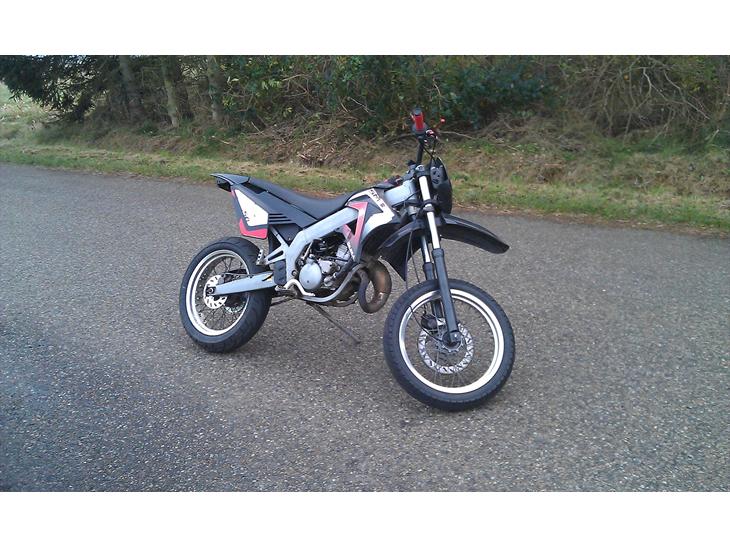 {{currentPhoto.altText}} billede {{currentPhoto.number}}