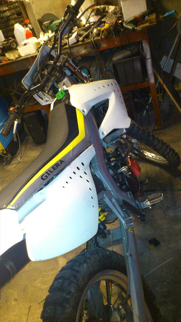 Gilera RCR (White Power) billede 13