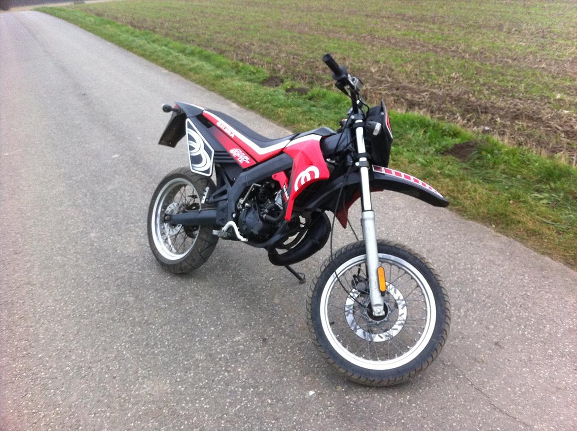 Gilera SMT LC DD SOLGT billede 1