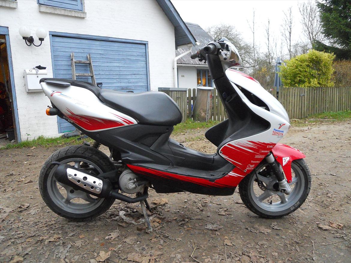 Yamaha Aerox F1 Editon-Toyota Panasonic [Tidl. scooter] billede 1