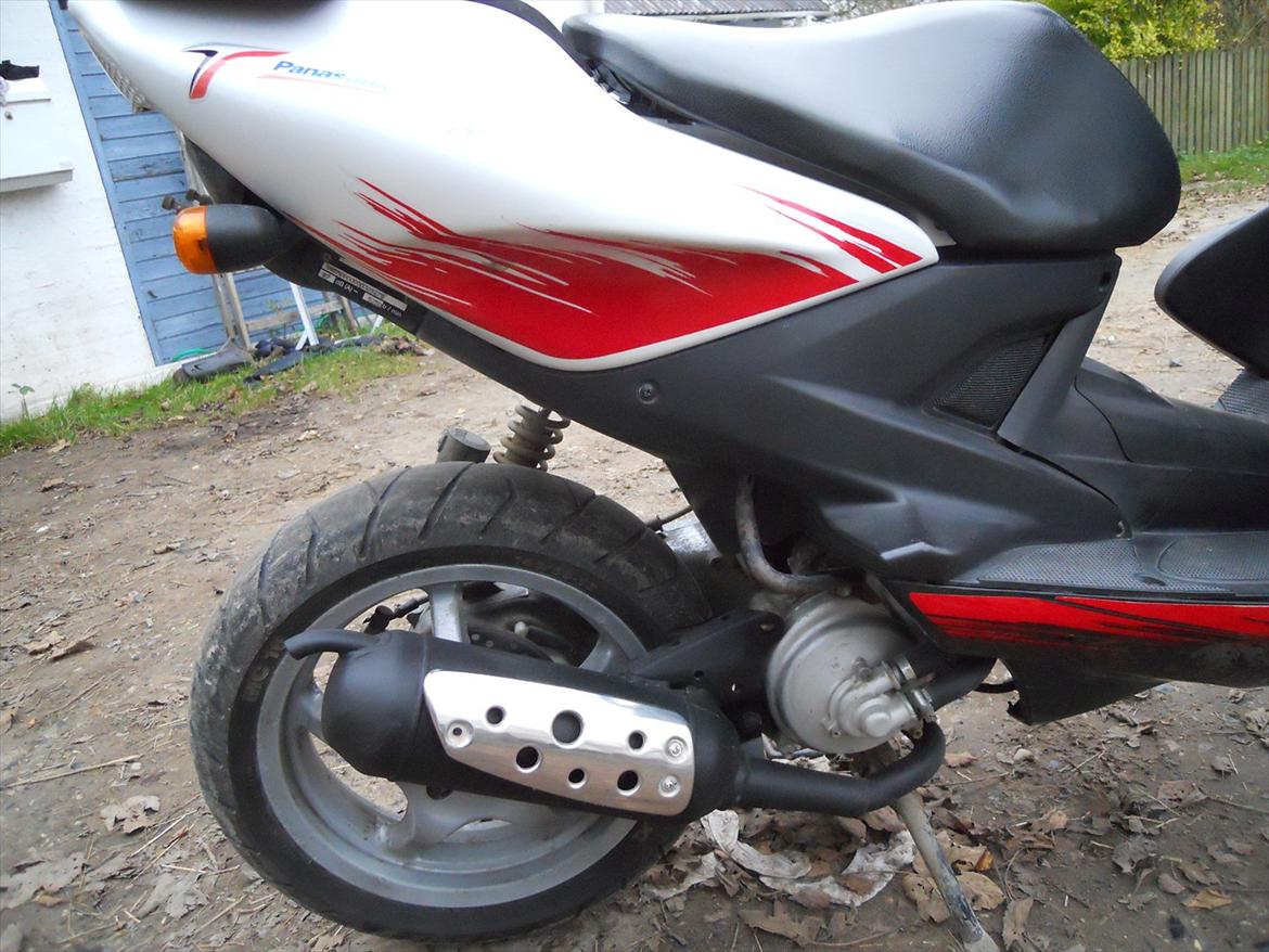 Yamaha Aerox F1 Editon-Toyota Panasonic [Tidl. scooter] billede 6