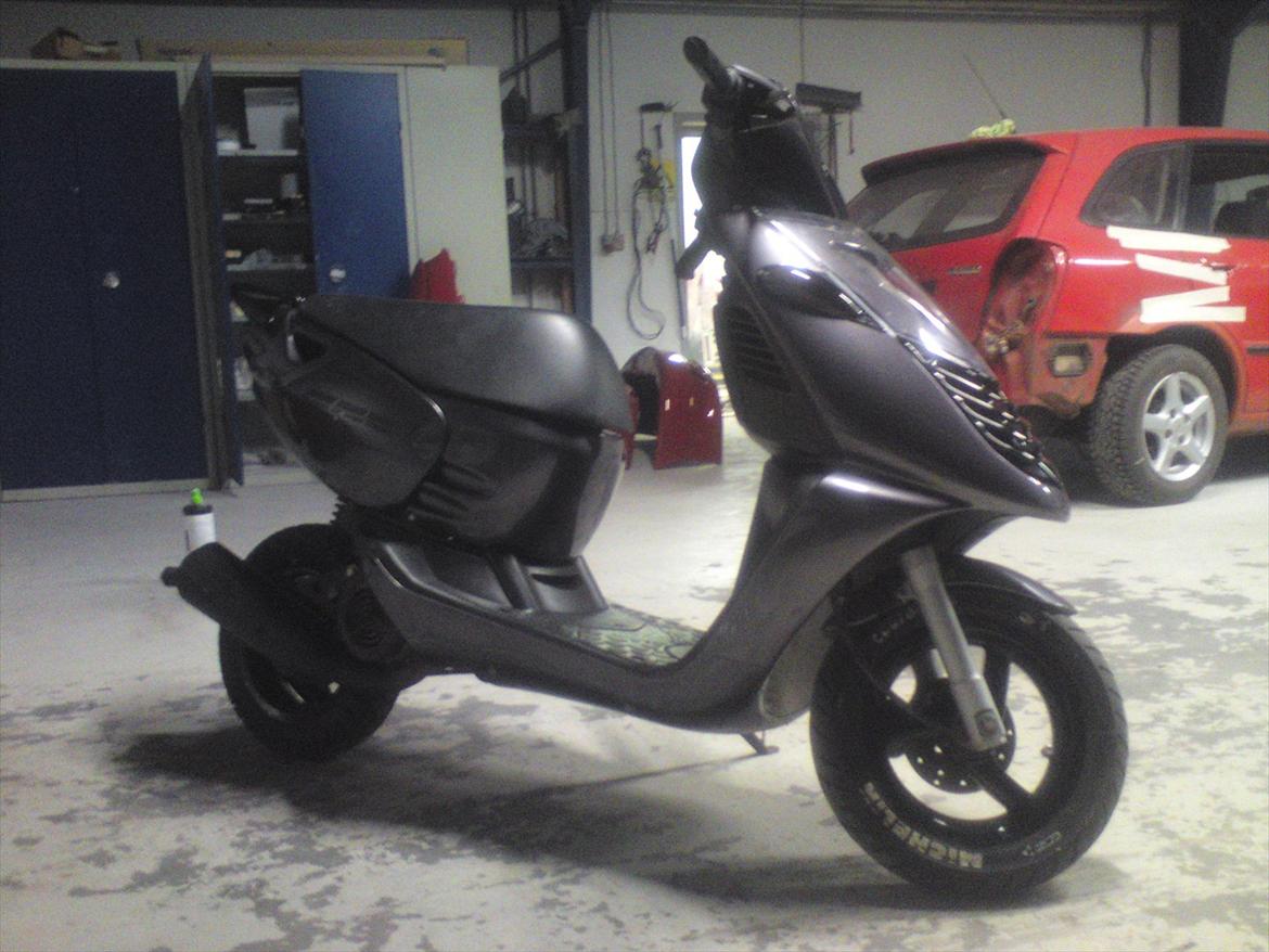Aprilia Sonic GP. SOLGT. billede 2