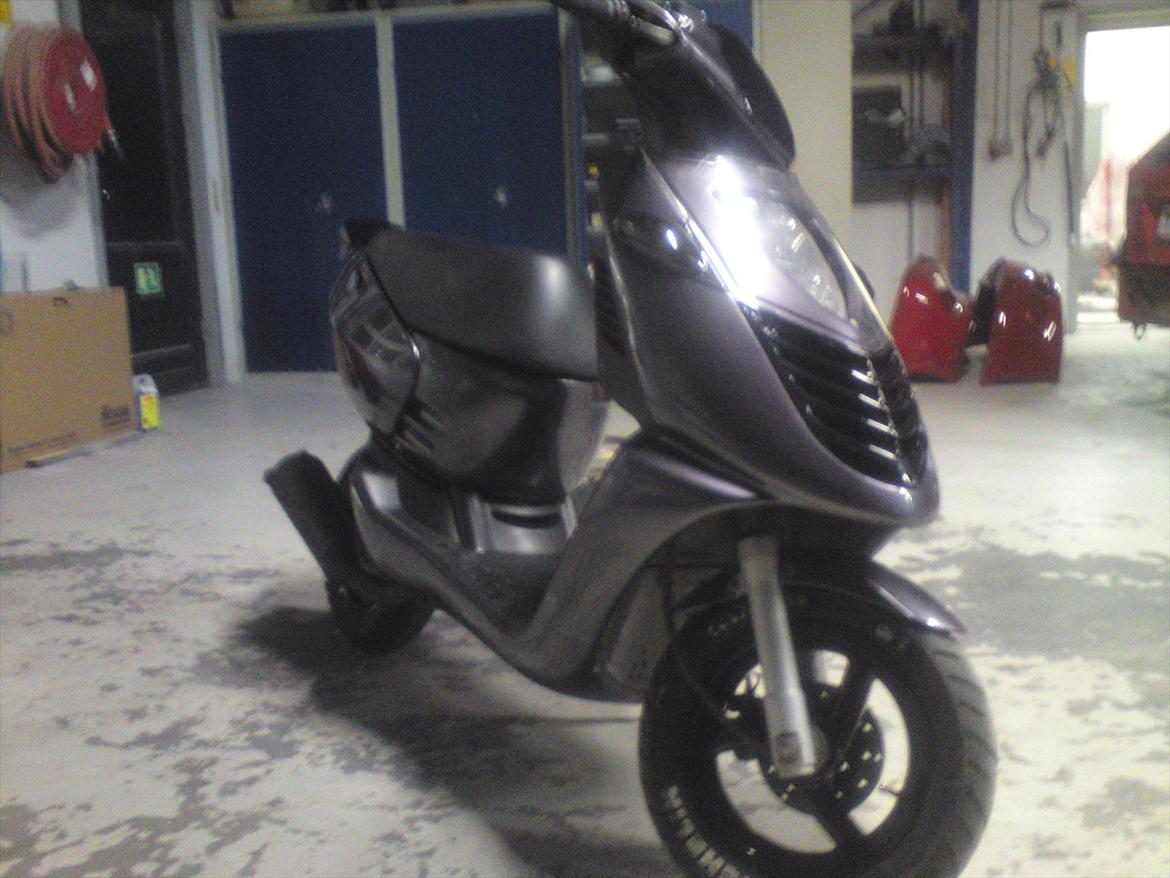 Aprilia Sonic GP. SOLGT. billede 3