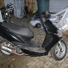 Yamaha Jog R 03' Hverdagsmaskinen