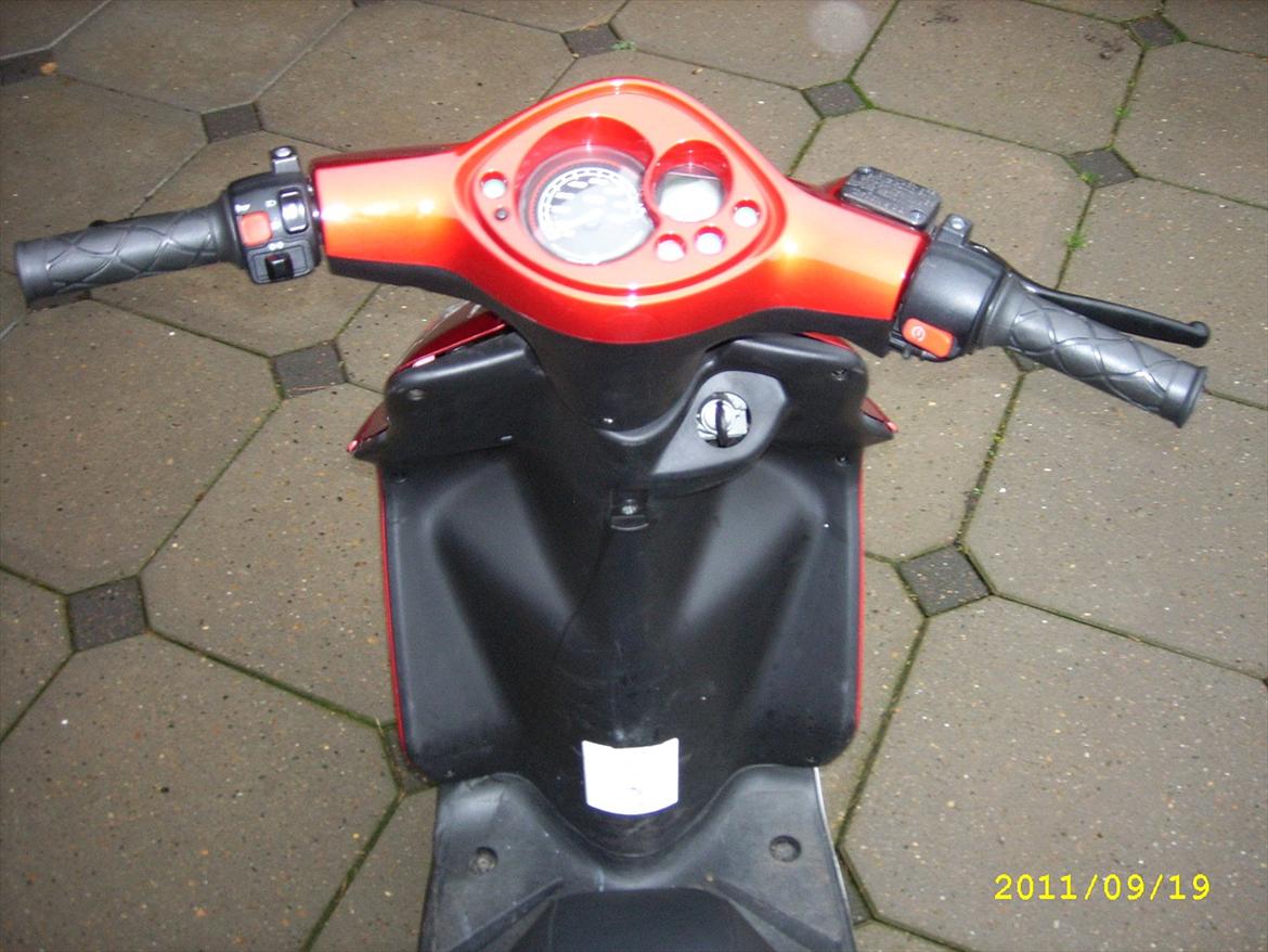 Yamaha jog r billede 4