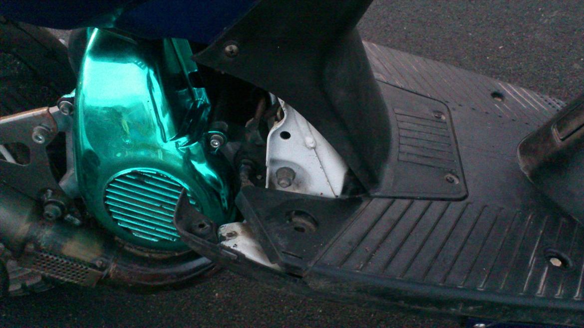 Yamaha slider solgt - her mangler der et skjold og det er det enste der mangler på den  billede 7