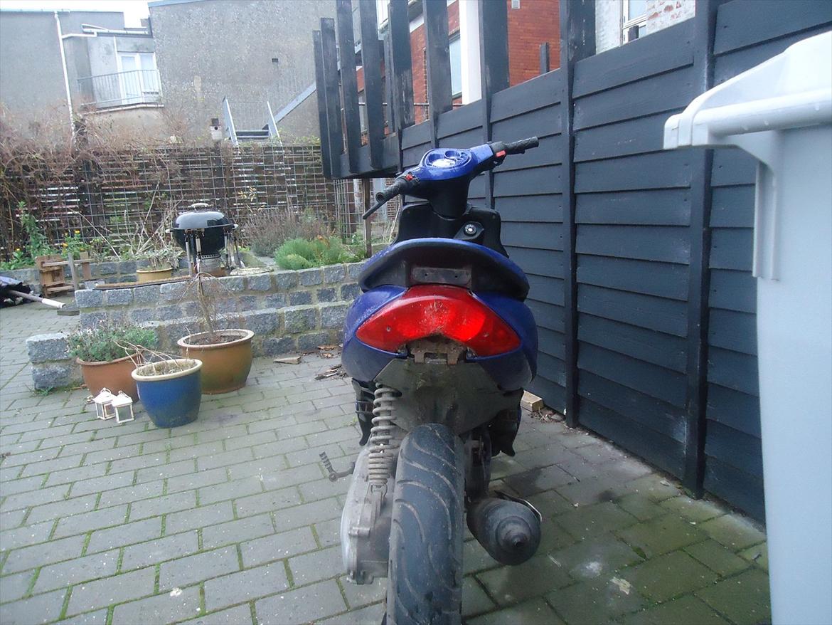 Yamaha jog r tidl. scooter billede 3