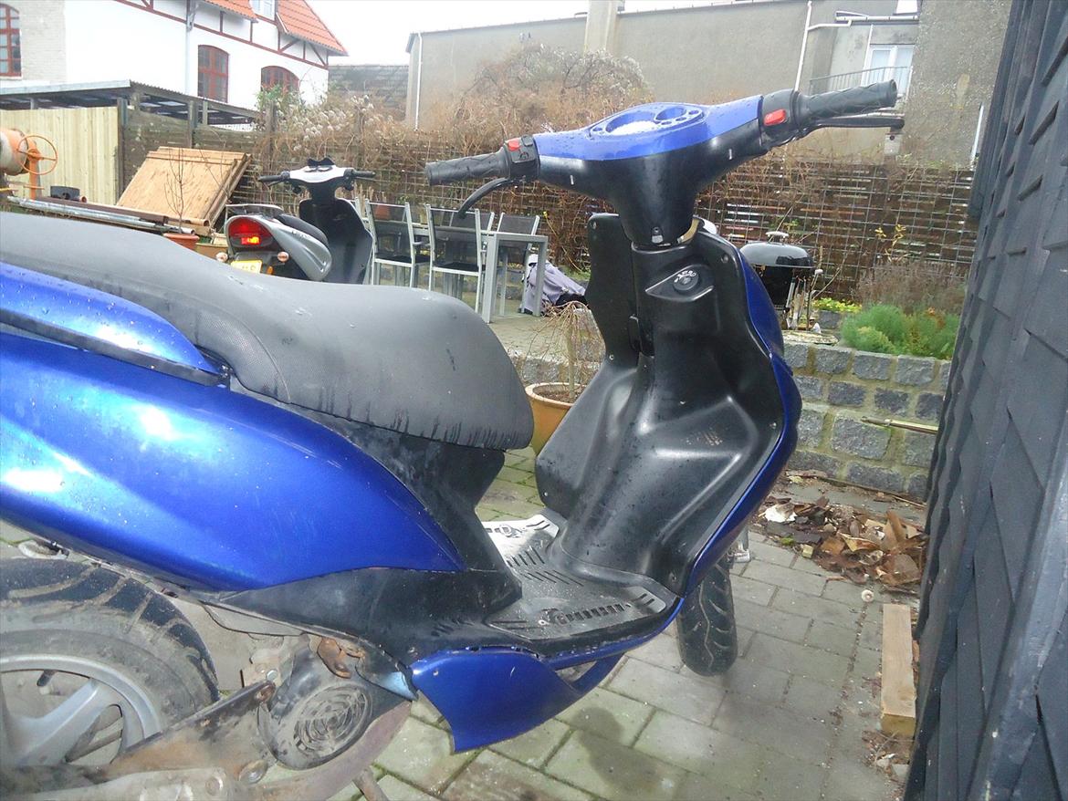 Yamaha jog r tidl. scooter billede 4