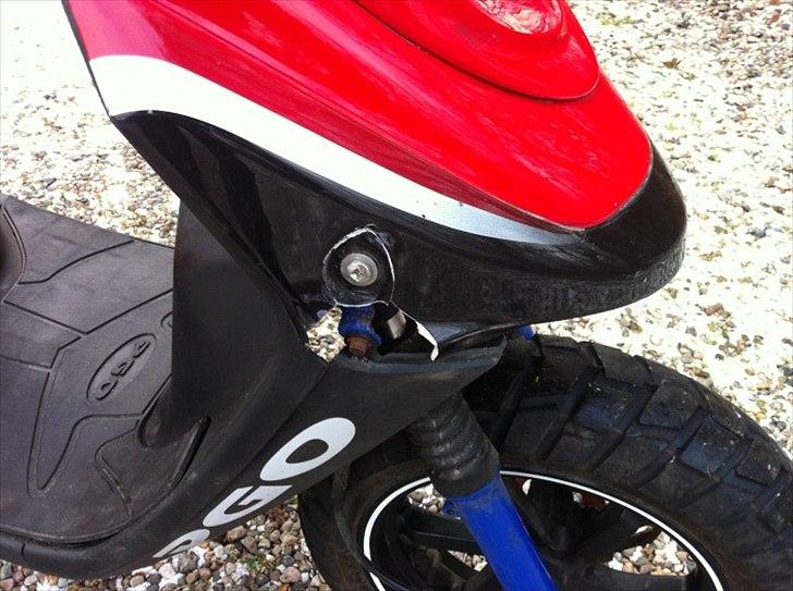 PGO Hot 50 - Hul men det er blevet lavt / nu er der komplet nye skjold sæt billede 6