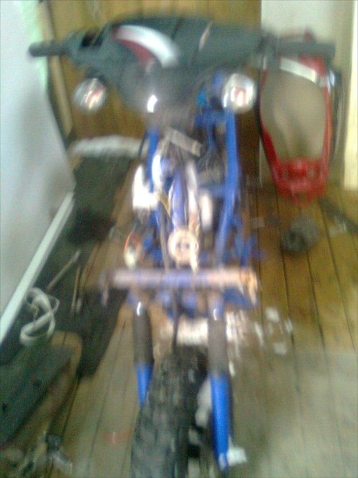 PGO Hot 50 - mangler forbremse dog fandt jeg ud af at nogen havde prøvt og banken nyt stel nummer i, men ringede til politiet og fik at vide at den var lovlig men afligevel ville jeg helst have at politiet lige kiggede på den om den var stjålet eller om den nu var god billede 11